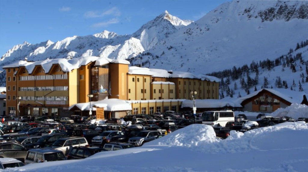 Grand Hotel Miramonti Passo del Tonale Exterior foto